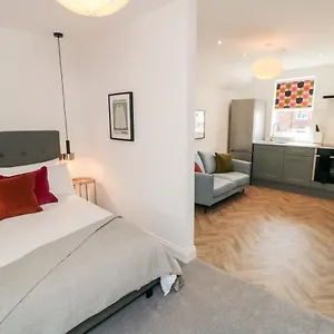https://the-salthouse-apartment-3.yorkshirehotels.net